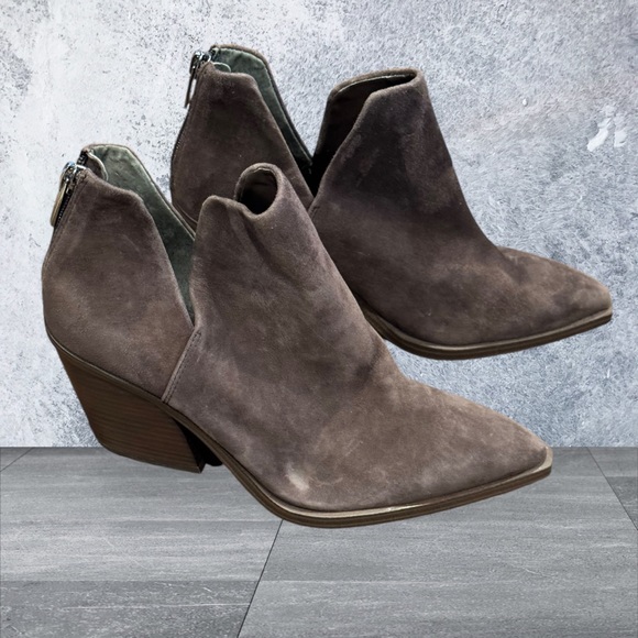 Vince Camuto GiGietta Booties. NWOB - Picture 1 of 7